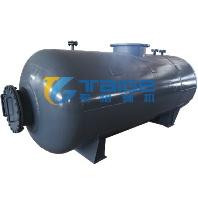 旋膜式除氧器安裝現(xiàn)場，旋膜式除氧器效果圖